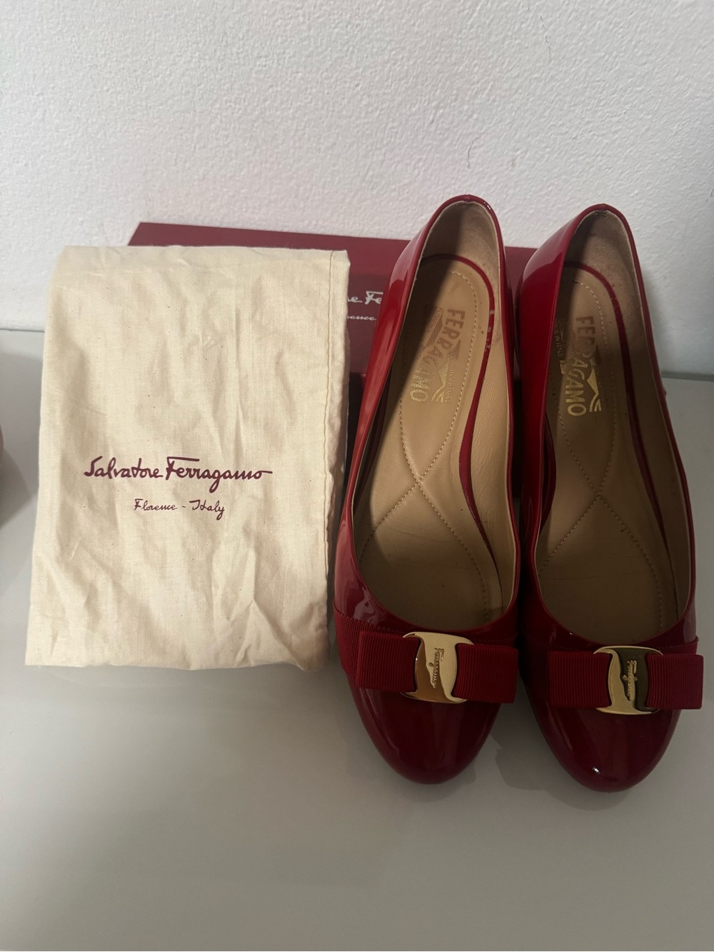 Salvatore Ferragamo Red Patent Varina Bow Flats - Picture 5 of 12